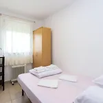 2 Bedroom Lovely In Apartamento